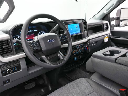 New 2026 Ford F450 XL w/ 360-Degree Camera Package image 13