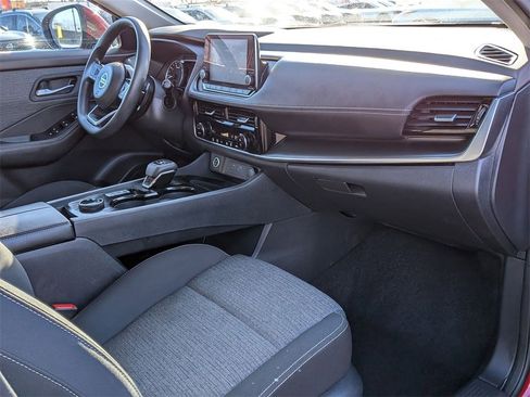 Used 2021 Nissan Rogue SV image 21