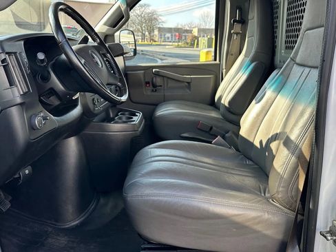 Used 2020 GMC Savana 2500 Extended w/ Driver Convenience Package image 8