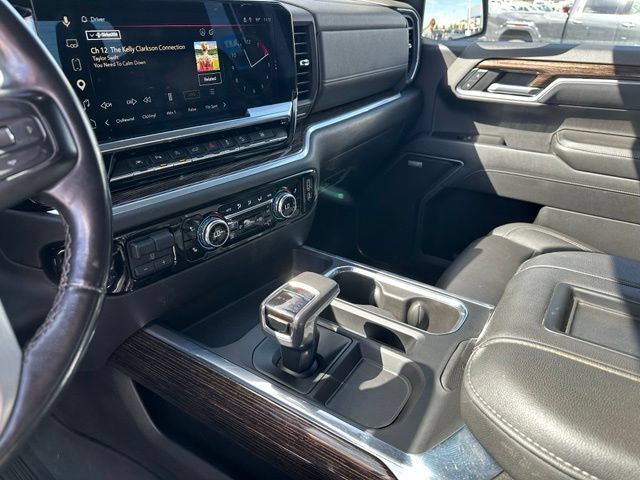Used 2022 GMC Sierra 1500 Elevation w/ Elevation Premium Package AWD/4WD image 25