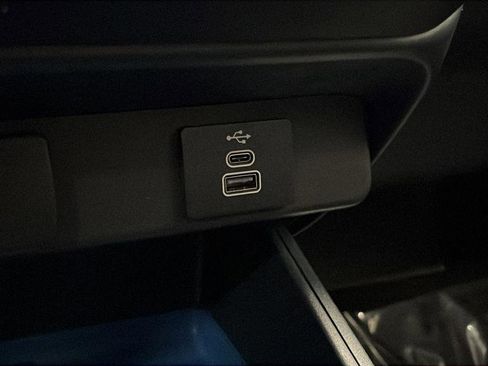 Used 2025 Ford Maverick XLT w/ Equipment Group 301A image 9