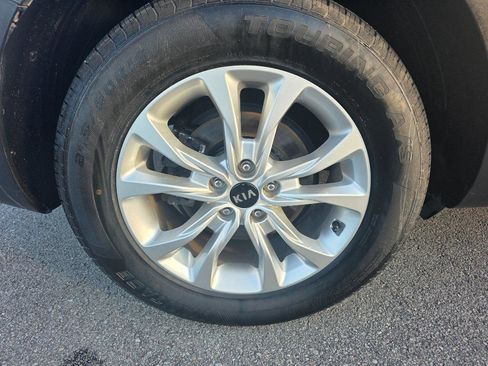 Used 2020 Kia Telluride LX image 21