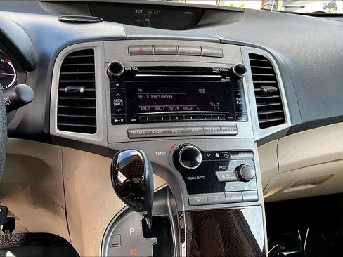 Used 2012 Toyota Venza LE w/ LE Convenience Pkg image 13