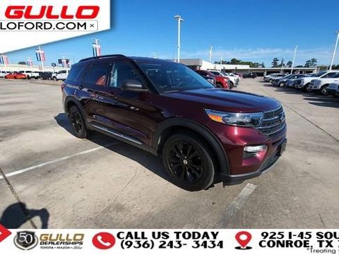Used 2022 Ford Explorer XLT w/ Equipment Group 202A image 2