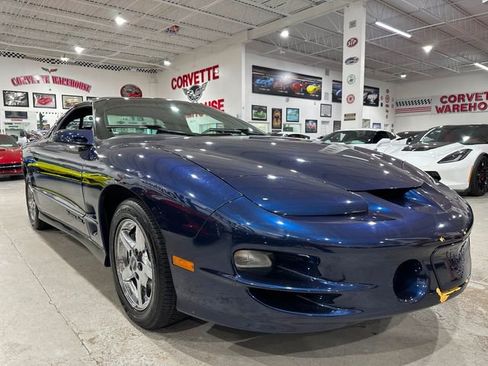 Used 2000 Pontiac Firebird Formula w/ Security Pkg RWD image 5