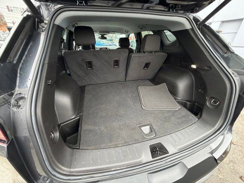 Used 2022 Chevrolet Blazer LT image 12