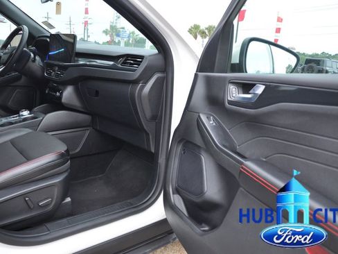 Used 2024 Ford Escape ST-Line Select w/ Tech Pack #2 AWD/4WD image 17