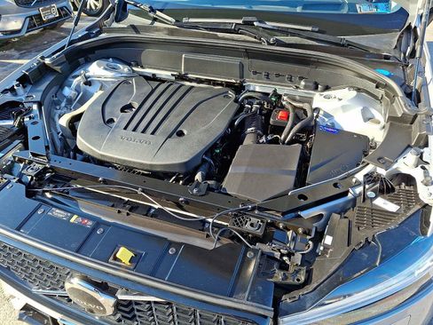 Certified 2024 Volvo XC60 B5 Ultimate image 27