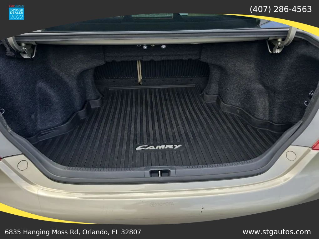 Used 2014 Toyota Camry XLE w/ Leather Package FWD image 19