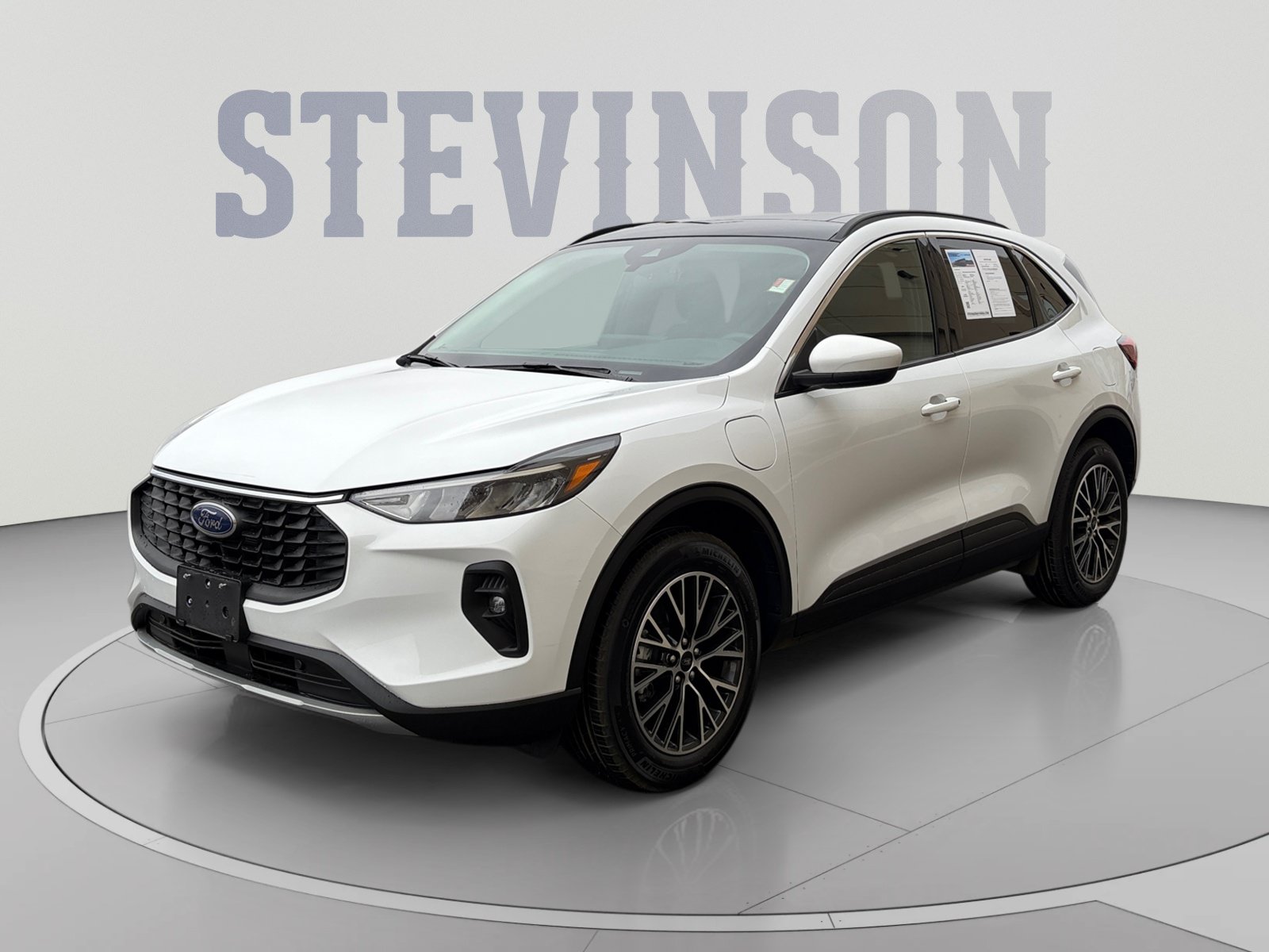 Used 2023 Ford Escape SE FWD image 1