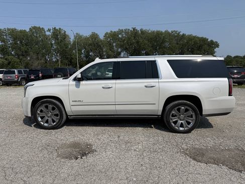 Used 2016 GMC Yukon XL Denali w/ Open Road Package AWD/4WD image 6