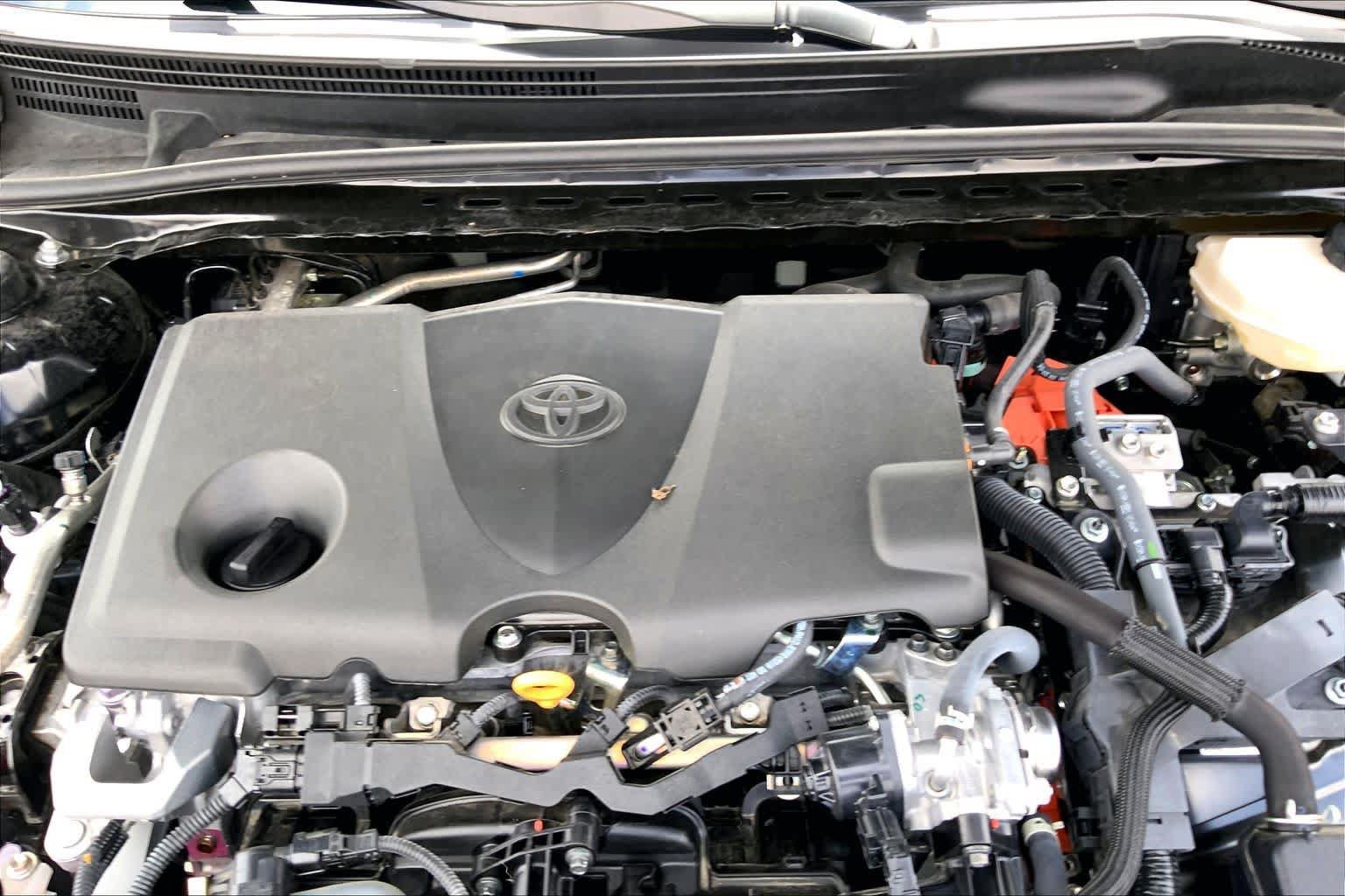Used 2025 Toyota Camry LE FWD image 32