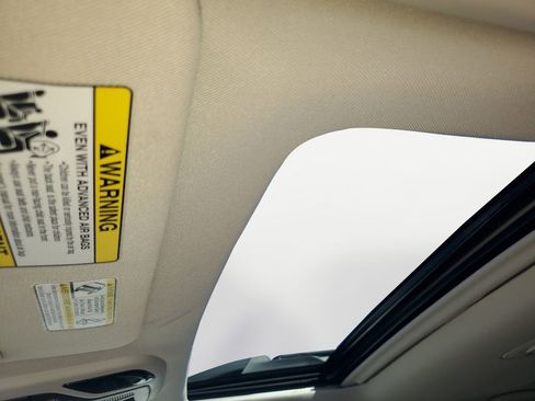 New 2025 Subaru Outback Limited image 17