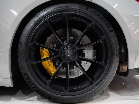 Used 2018 Porsche 911 GT3 RWD image 44