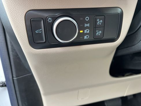 Used 2022 Ford Escape SE w/ Convenience Package image 24