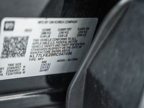 Used 2024 Chevrolet Trax LS w/ LS Convenience Package FWD image 39