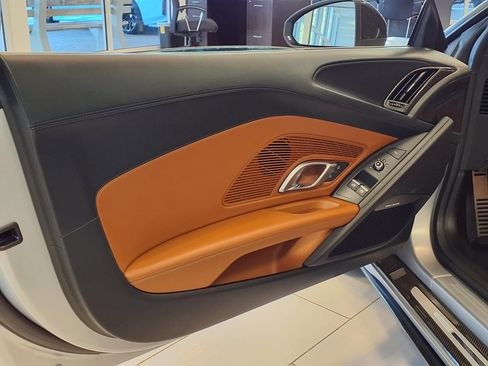 Used 2021 Audi R8 V10 performance image 18