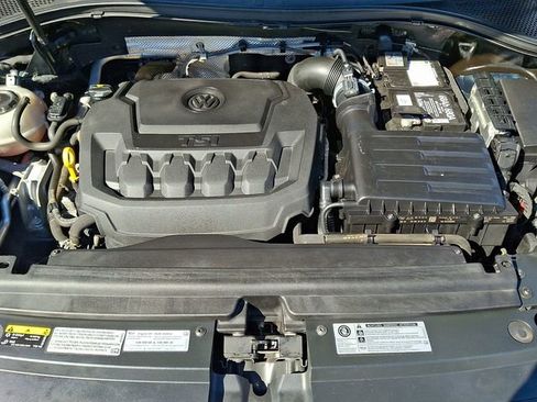 Used 2018 Volkswagen Tiguan SE w/ 3rd Row Seat Package image 28