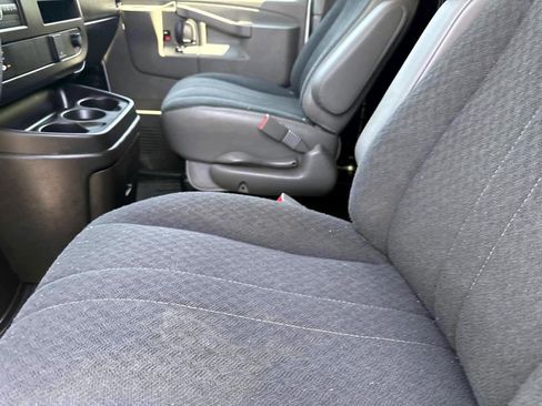 Used 2024 GMC Savana 2500 w/ Driver Convenience Package image 14