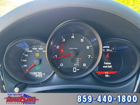Used 2020 Porsche Macan image 24