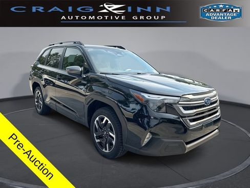 Used 2025 Subaru Forester Premium AWD/4WD image 1