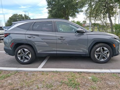 Used 2025 Hyundai Tucson SEL FWD image 2