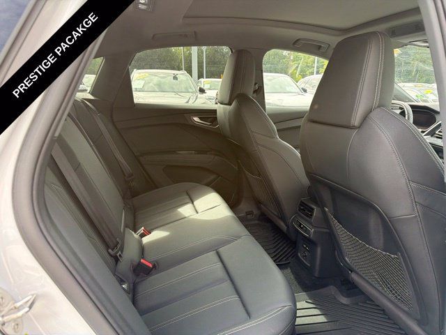Used 2024 Audi Q4 e-tron Prestige AWD/4WD image 17