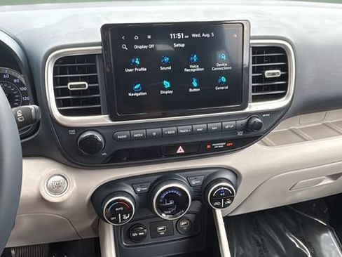 Used 2021 Hyundai Venue w/ Cargo Package FWD image 25
