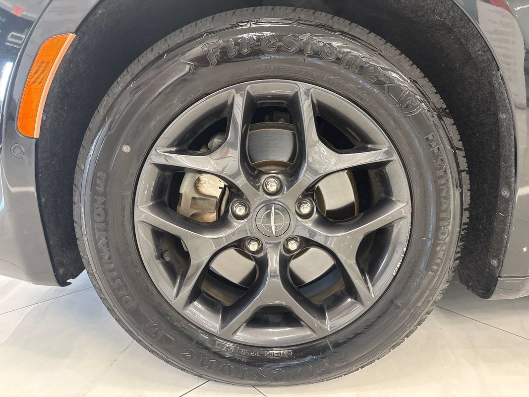 Used 2019 Chrysler Pacifica Touring-L Plus w/ Advanced Safetytec Group FWD image 47
