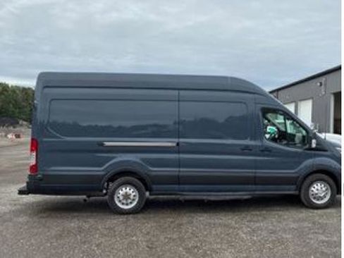 Used 2022 Ford Transit 250 148 High Roof Extended AWD w/ Parcel Delivery Package image 2
