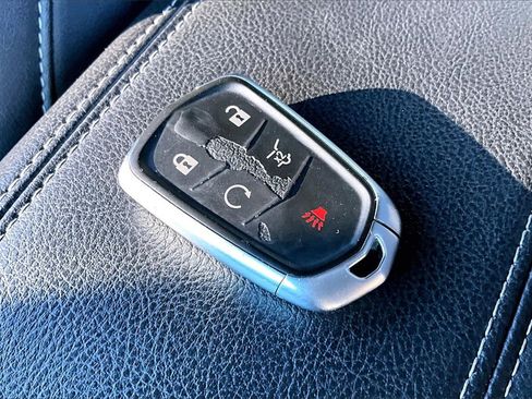 Used 2023 Cadillac XT4 Premium Luxury image 10