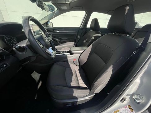 Used 2024 Nissan Altima 2.5 SV image 27