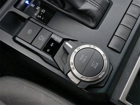 Used 2024 Toyota Tacoma SR5 image 22