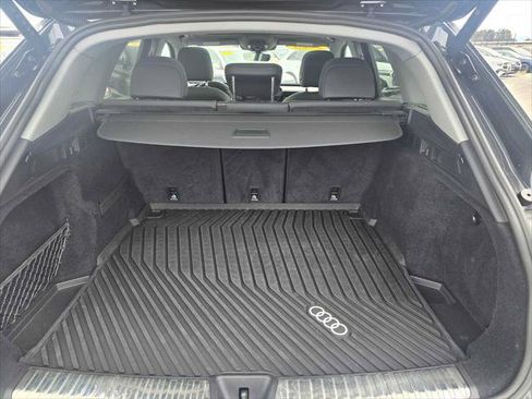 Used 2025 Audi Q5 Premium Plus w/ Premium Plus AWD/4WD image 14