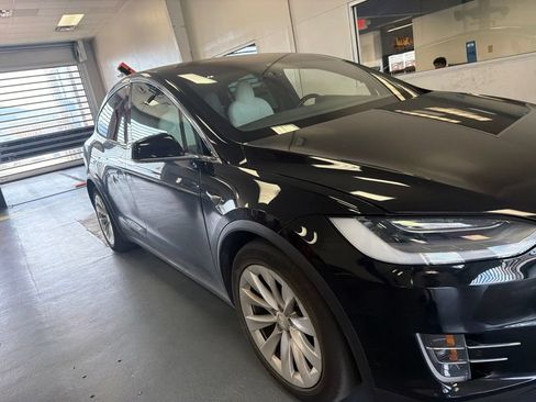 Used 2020 Tesla Model X Long Range AWD/4WD image 1