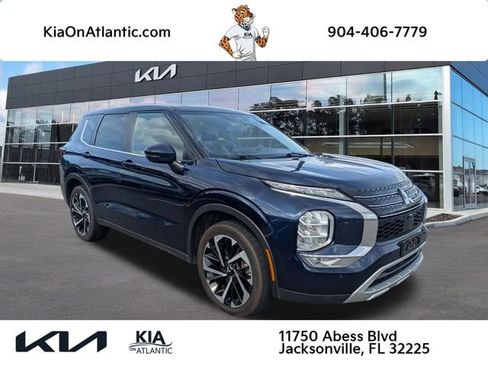 Used 2024 Mitsubishi Outlander SE Black Edition AWD/4WD image 1