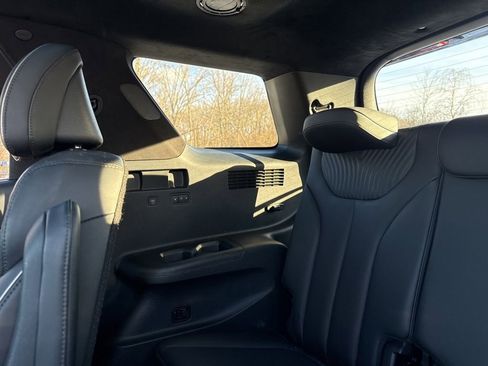 Used 2023 Hyundai Palisade Calligraphy image 41