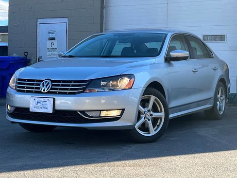 Used 2014 Volkswagen Passat TDI SE image 1