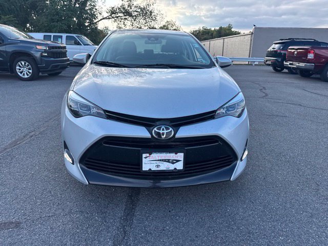 Used 2019 Toyota Corolla XLE FWD image 2