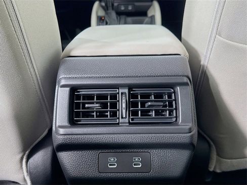 Used 2025 Honda Accord SE image 38