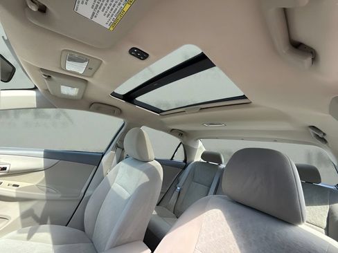 Used 2009 Toyota Corolla LE FWD image 7