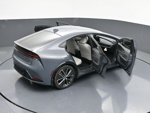 Used 2024 Toyota Prius XLE image 41