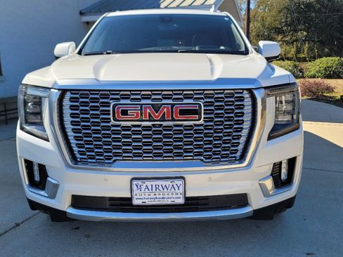 Used 2021 GMC Yukon XL Denali image 2