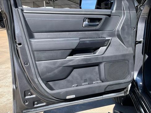 Used 2025 Toyota Tundra Platinum image 24