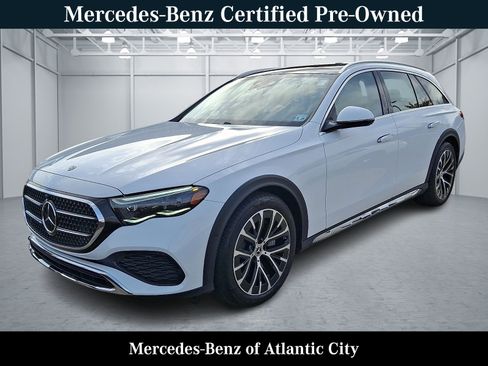 Used 2024 Mercedes-Benz E 450 4MATIC All-Terrain Wagon image 3