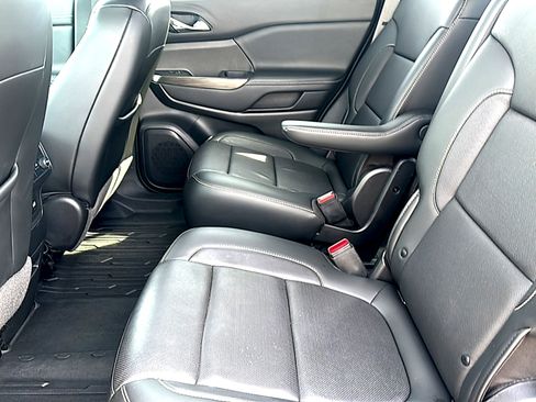 Used 2020 GMC Acadia SLT image 18