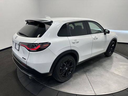 Certified 2026 Honda HR-V Sport image 7