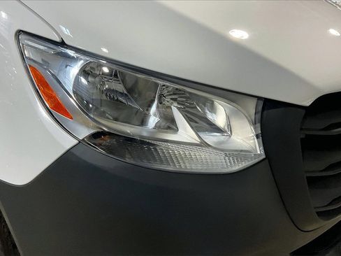 Used 2025 Mercedes-Benz Sprinter 2500 image 23