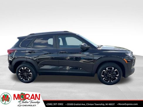 Certified 2023 Chevrolet TrailBlazer LT w/ Convenience Package FWD image 8