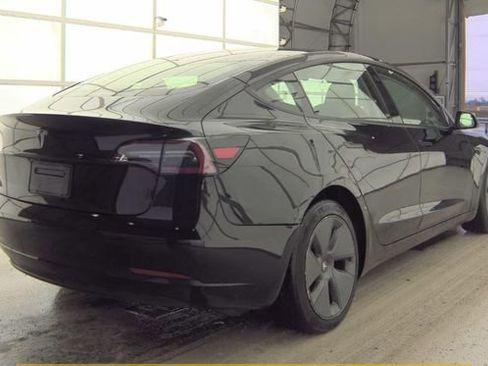 Used 2023 Tesla Model 3 Standard Range image 3